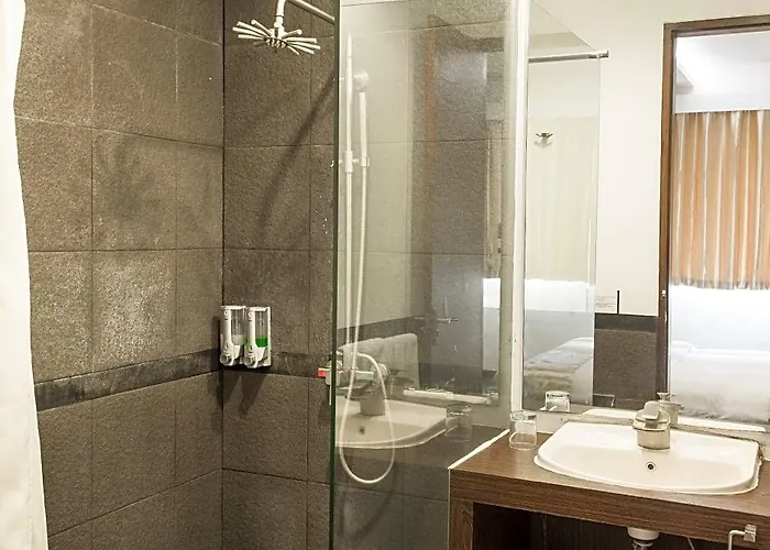 Hotel Devata And 3*